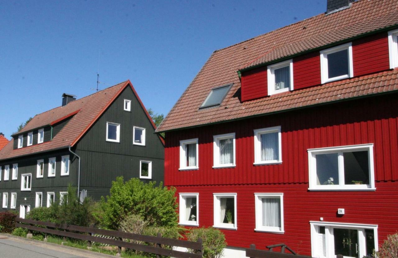 Zollhaus 26 *